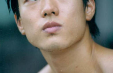 凌潇肃个人资料,演艺世家出身，从运动员到演员的蜕变之路