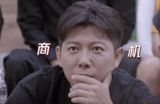 娱乐吃瓜君喜剧小哥是谁,揭秘喜剧小哥背后的喜剧传奇