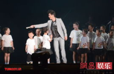王力宏深圳演唱会,音乐盛宴，视听震撼，情感共鸣”