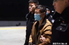 男子杀害前妻后逃离,男子残忍杀害前妻后潜逃，警方全力追捕